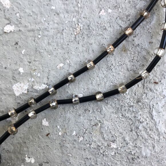 Glass necklace.  - Picture 4 of 4